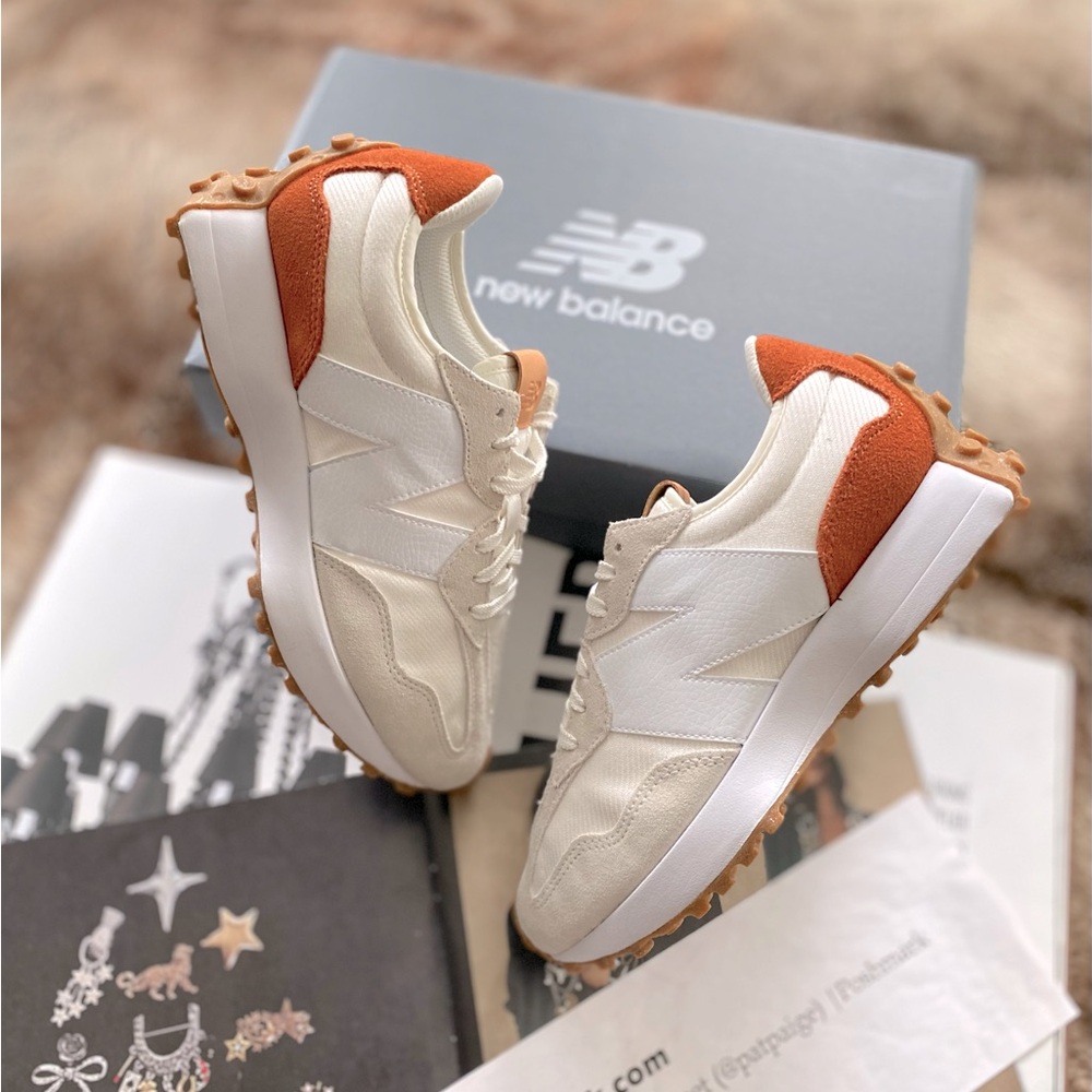 New Balance 327 Sneakers - Picture 13 of 16